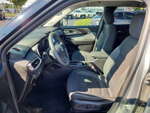 Certified 2023 Chevrolet TrailBlazer LT w/ Driver Confidence Package FWD image 13