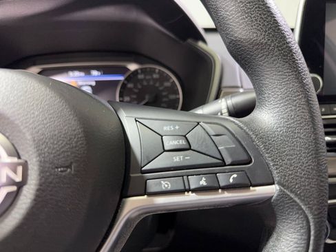 Used 2024 Nissan Altima 2.5 SV image 24