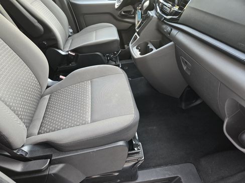 Used 2023 Ford Transit 350 XLT image 9