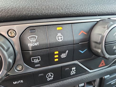 New 2025 Jeep Wrangler Sport S image 34