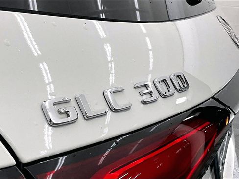 Certified 2023 Mercedes-Benz GLC 300 image 32
