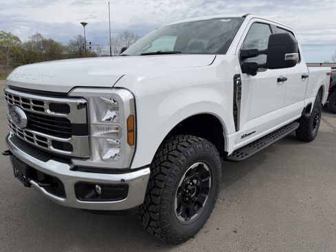 New 2026 Ford F350 XLT w/ Tremor Off-Road Package AWD/4WD image 4