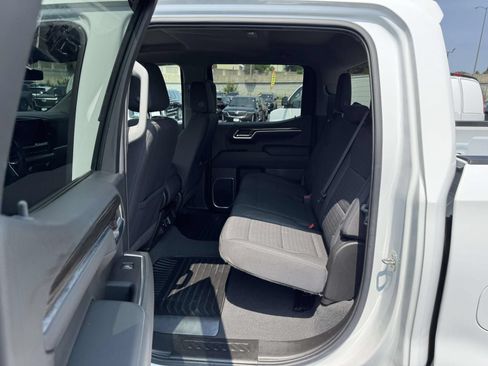 Used 2022 Chevrolet Silverado 1500 LT w/ Z71 Off-Road Package AWD/4WD image 21