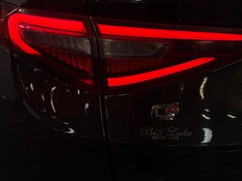 Used 2022 Alfa Romeo Stelvio Ti AWD/4WD image 11