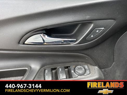 Used 2021 Chevrolet Equinox LT image 14