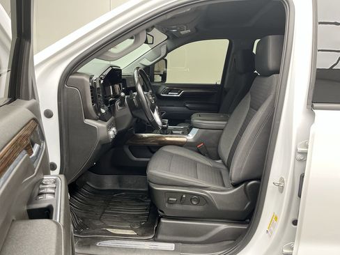 Certified 2022 GMC Sierra 1500 Elevation w/ Preferred Package image 3