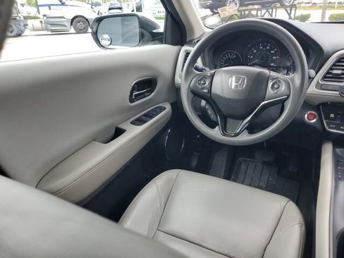 Used 2017 Honda HR-V EX image 14
