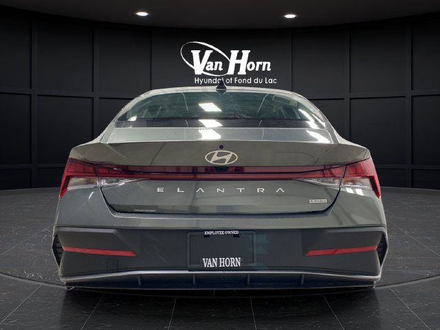 New 2026 Hyundai Elantra Hybrid FWD image 6