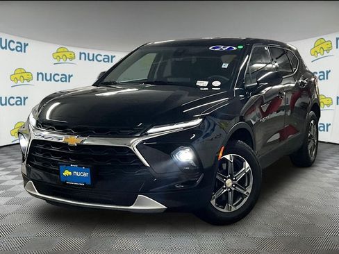 Used 2024 Chevrolet Blazer LT AWD/4WD image 3