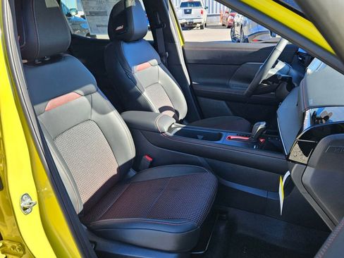 New 2026 Nissan Kicks SR w/ SR Premium Package image 15