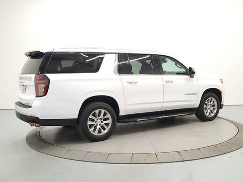 Used 2023 Chevrolet Suburban Premier image 7