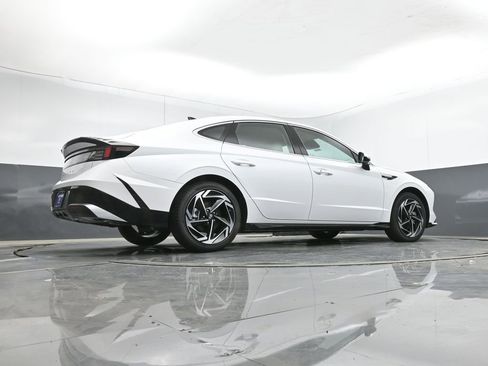 New 2026 Hyundai Sonata SEL FWD image 13