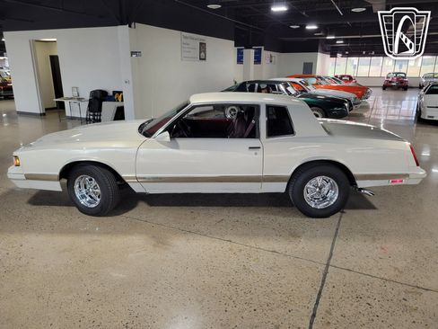 Used 1987 Chevrolet Monte Carlo LS image 22