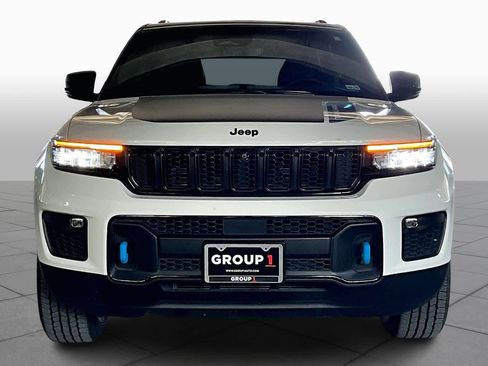 Used 2024 Jeep Grand Cherokee Trailhawk image 3