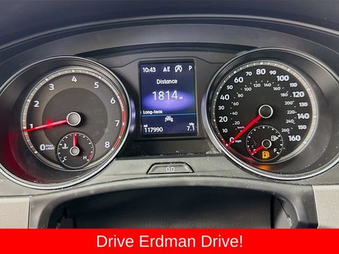 Used 2020 Volkswagen Atlas Cross Sport SE w/ Panoramic Sunroof Package FWD image 17