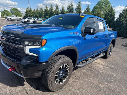 Used 2022 Chevrolet Silverado 1500 ZR2 w/ Technology Package AWD/4WD image 9