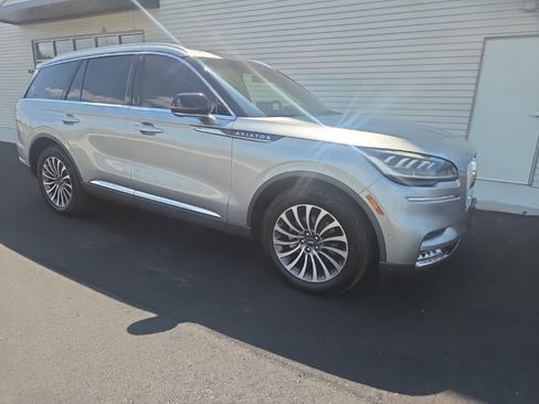 Used 2021 Lincoln Aviator Reserve w/ Equipment Group 201A AWD/4WD image 12