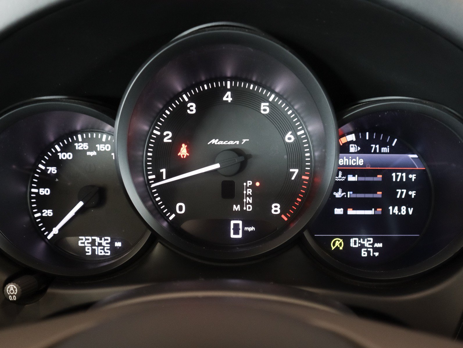 Used 2023 Porsche Macan Turbo AWD/4WD image 18