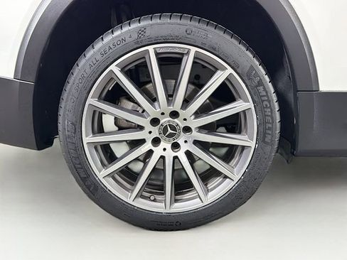 Used 2021 Mercedes-Benz GLB 250 4MATIC image 34