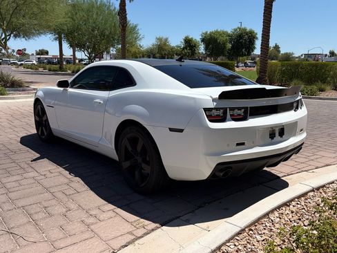 Used 2011 Chevrolet Camaro SS RWD image 4