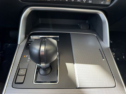 Used 2024 MAZDA CX-90 Plug-In Hybrid w/ Premium Pkg image 21