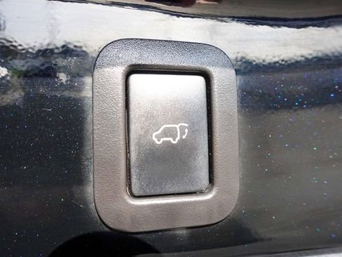 Used 2018 Toyota Highlander Limited Platinum w/ Carpet Mat Package (TMS) image 32