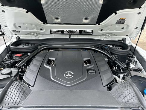 Used 2024 Mercedes-Benz G 550 image 32