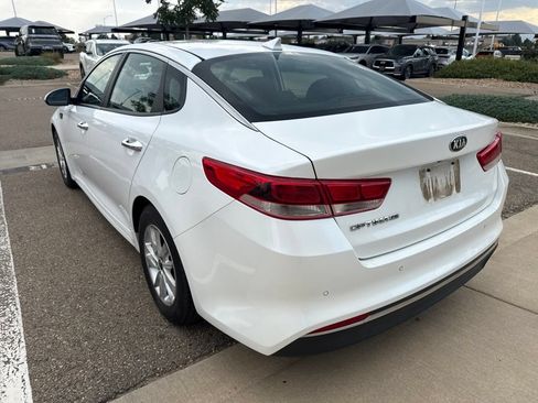 Used 2018 Kia Optima LX FWD image 4