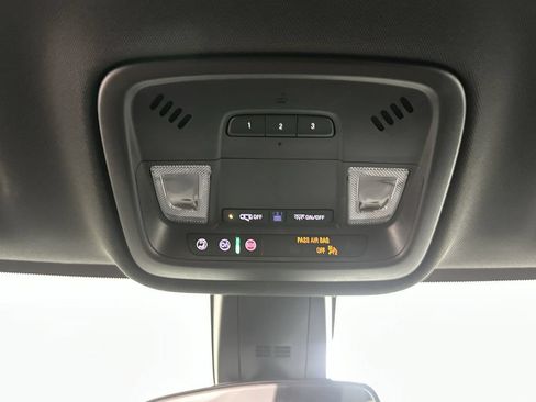 Used 2023 Chevrolet Traverse LT AWD/4WD image 51