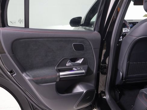 Used 2023 Mercedes-Benz GLA 35 AMG 4MATIC image 21