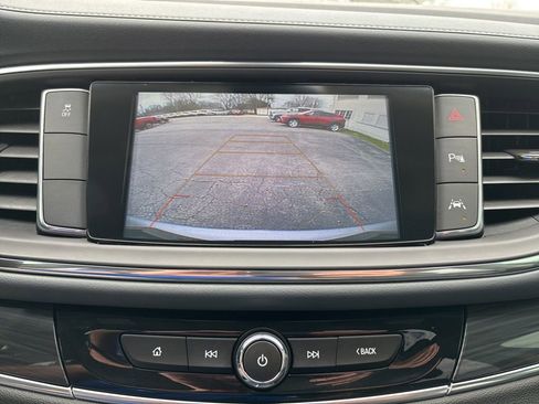 Used 2018 Buick Enclave Premium image 23