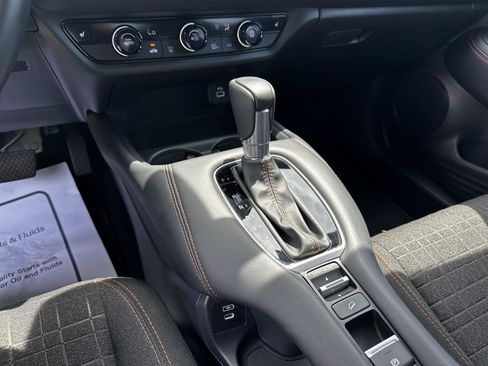 Certified 2025 Honda HR-V Sport image 17