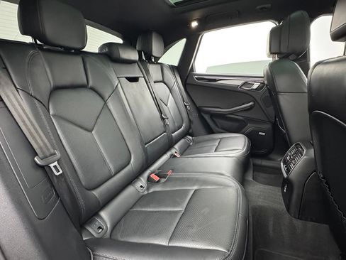 Used 2022 Porsche Macan S AWD/4WD image 40