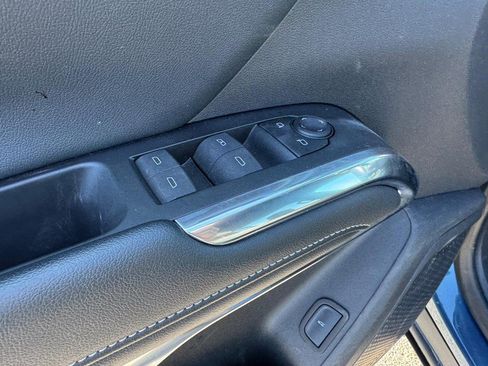 Certified 2025 Chevrolet Traverse LT image 16