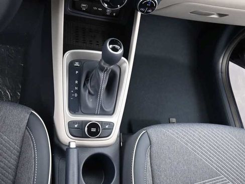New 2026 Hyundai Venue SEL FWD image 20