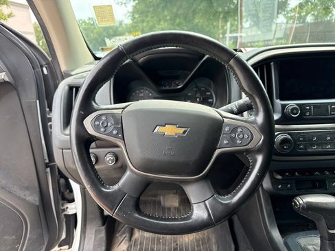 Used 2020 Chevrolet Colorado Z71 AWD/4WD image 17