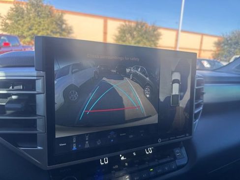 Used 2024 Toyota Tundra Limited image 12