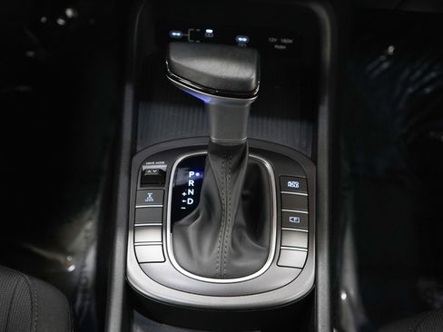 Used 2025 Hyundai Kona SEL image 17