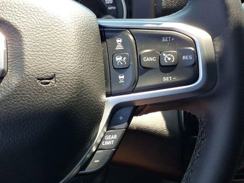 Used 2025 RAM 2500 Big Horn AWD/4WD image 10