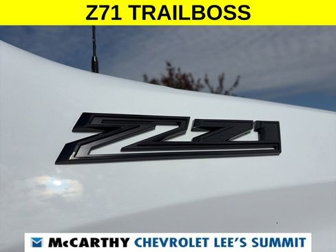 Used 2024 Chevrolet Silverado 1500 Custom Trail Boss w/ LPO, Dark Essentials Package AWD/4WD image 17