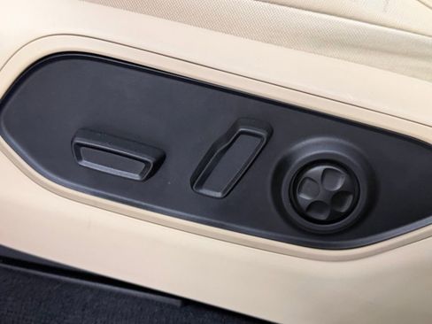 Used 2022 Jeep Grand Cherokee Limited 4xe w/ Luxury Tech Group II image 29