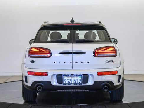 Used 2024 MINI Cooper Clubman S w/ Signature Upholstery Package FWD image 3