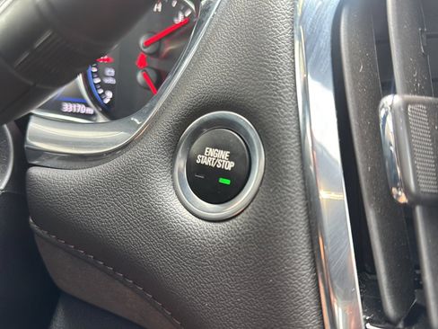 Used 2023 Chevrolet Traverse High Country image 38