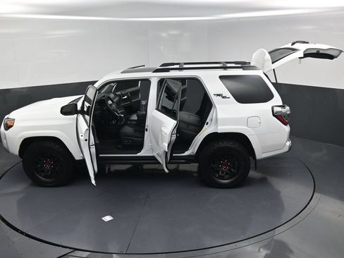 Used 2024 Toyota 4Runner TRD Off-Road Premium w/ Moonroof Package AWD/4WD image 26