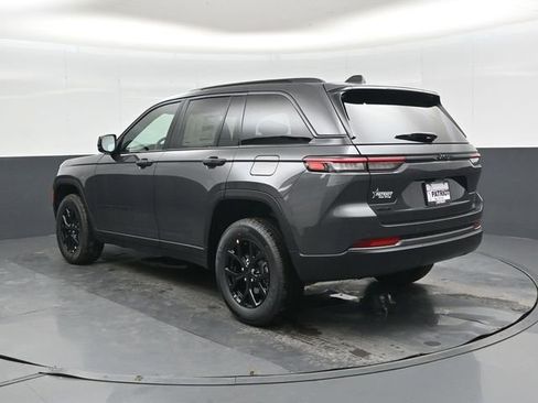 New 2026 Jeep Grand Cherokee Altitude image 6