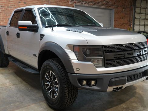 Used 2014 Ford F150 Raptor w/ Equipment Group 801A Luxury image 22