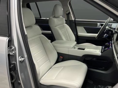 Used 2024 Hyundai Santa Fe Calligraphy AWD/4WD image 24