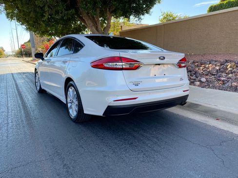 Used 2019 Ford Fusion SE image 75