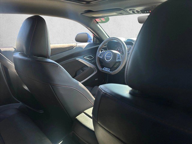 Used 2019 Chevrolet Camaro ZL1 RWD image 24