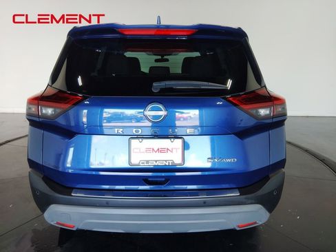 Used 2022 Nissan Rogue SV AWD/4WD image 6